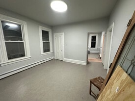 15 Pennington St in Paterson, NJ - Building Photo