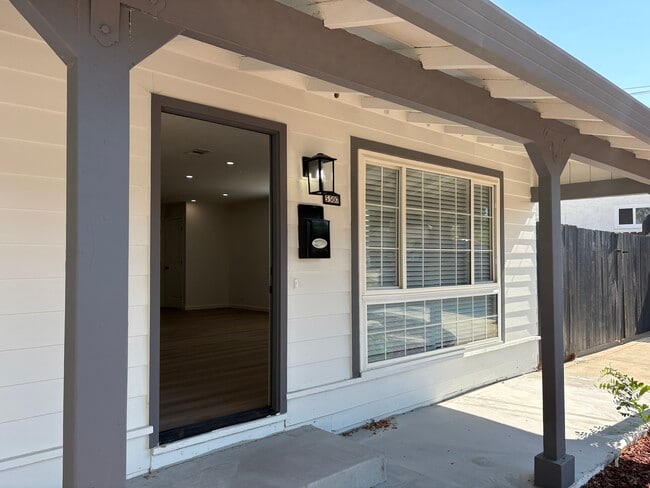 5507 Arizona Dr in Concord, CA - Building Photo - Building Photo