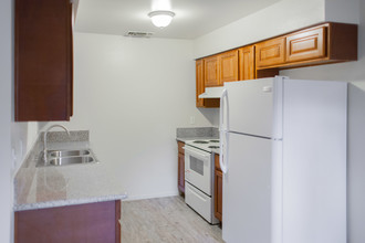 Topanga Ridge in Fresno, CA - Building Photo - Building Photo