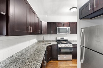 6112 N Winthrop Ave in Chicago, IL - Building Photo - Building Photo