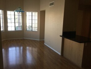 4413 E Hiddenview Dr in Phoenix, AZ - Building Photo - Building Photo