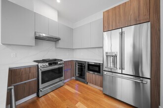 218-220 Old Colony Ave in Boston, MA - Foto de edificio - Building Photo