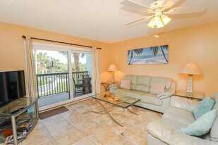 95 Dondanville Rd in St. Augustine, FL - Building Photo