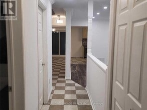 25 Fry Crescent in Bowmanville, ON - Building Photo - Building Photo