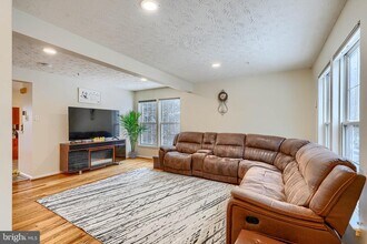 10 Bluestem Ct in Owings Mills, MD - Building Photo - Building Photo