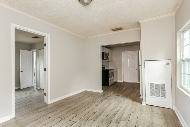 444 W 60th St in Jacksonville, FL - Foto de edificio - Building Photo
