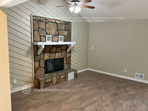 183 W Putnam Ferry Rd in Woodstock, GA - Foto de edificio - Building Photo