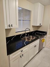 2019 W Victory Blvd in Burbank, CA - Building Photo - Building Photo