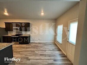 127 Bush Dr in Venus, TX - Building Photo - Building Photo