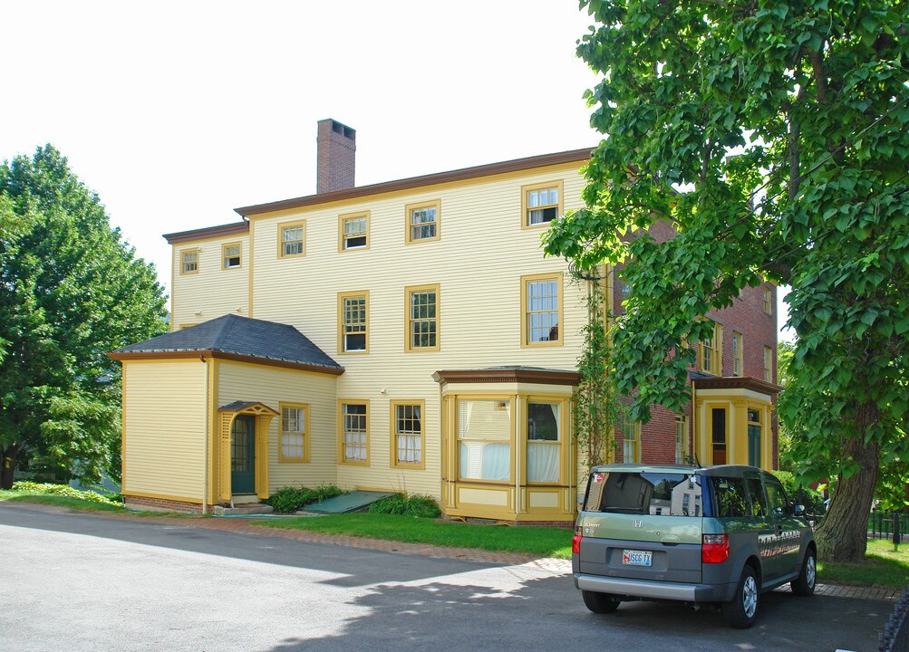 73 Brackett St in Portland, ME - Building Photo