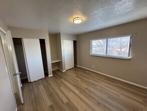 460 E Elm St in Layton, UT - Building Photo - Building Photo
