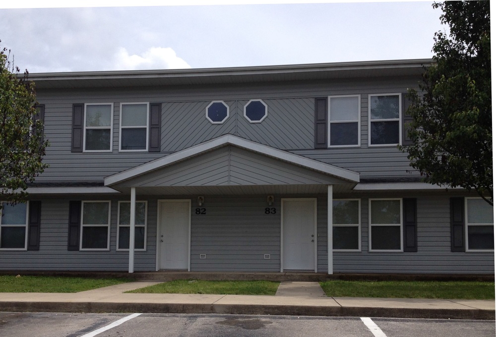 Faulkner Townhomes in St. Robert, MO - Building Photo