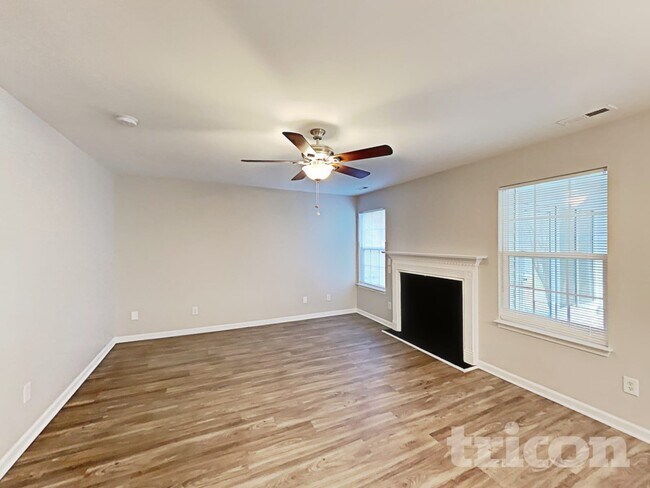 3673 Watkins Ridge Ct in Raleigh, NC - Foto de edificio - Building Photo