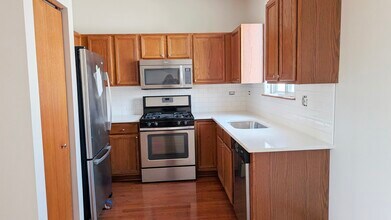 1713 Fieldstone Dr N in Shorewood, IL - Building Photo - Building Photo