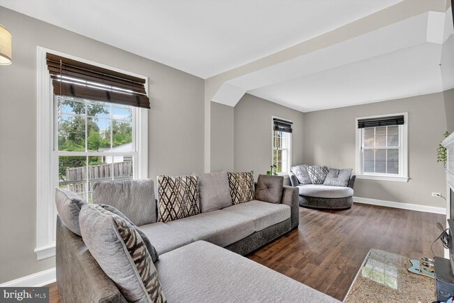 9824 Old Fort Rd in Fort Washington, MD - Building Photo - Building Photo