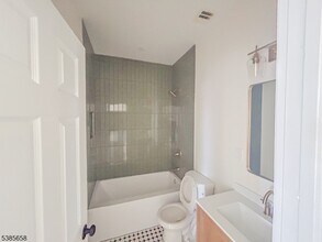 261 22nd St-Unit -3 in Irvington, NJ - Building Photo - Building Photo