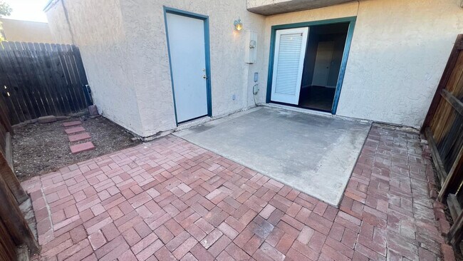 6008 W Townley Ave in Glendale, AZ - Building Photo - Building Photo