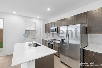 8492 Anker Wy in Elk Grove, CA - Building Photo - Building Photo