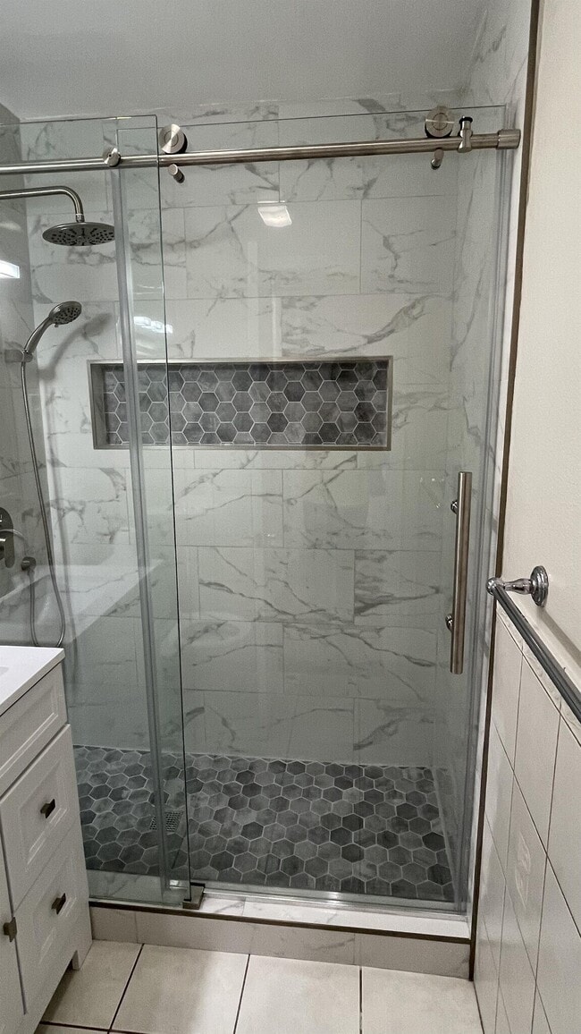 5138 W 141st St in Hawthorne, CA - Foto de edificio - Building Photo