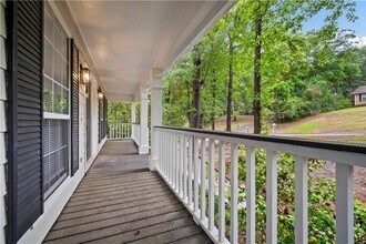 8020 Suzanne Way in Mobile, AL - Building Photo - Building Photo