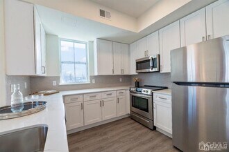 1 Nolan Way in East Brunswick, NJ - Building Photo - Building Photo