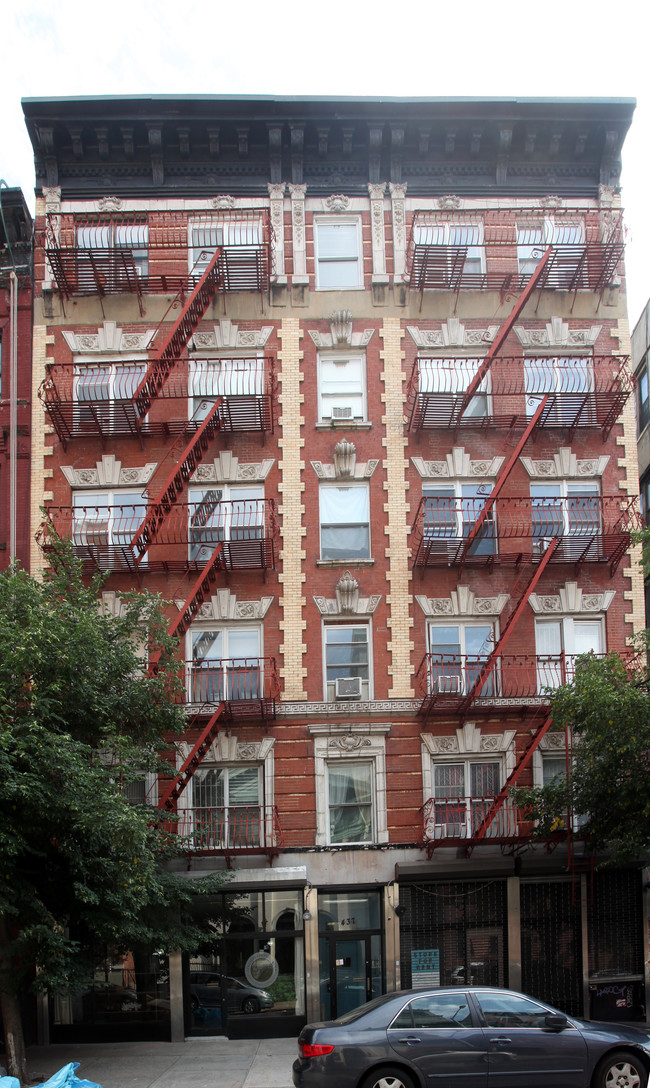 437 E 12th St in New York, NY - Building Photo - Building Photo