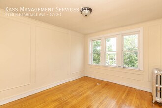 6750 N Hermitage Ave in Chicago, IL - Building Photo - Building Photo