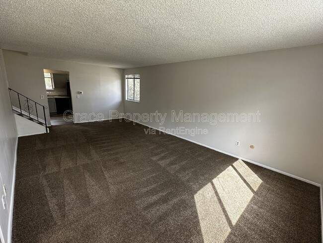 2241 Dawson Cir in Aurora, CO - Building Photo - Building Photo