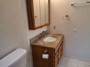 1375 Akalani Loop, Unit B in Kailua, HI - Foto de edificio - Building Photo