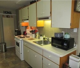 107 Emma St in Guelph, ON - Building Photo - Building Photo