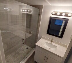 716 SW 148th Ave in Davie, FL - Building Photo - Building Photo