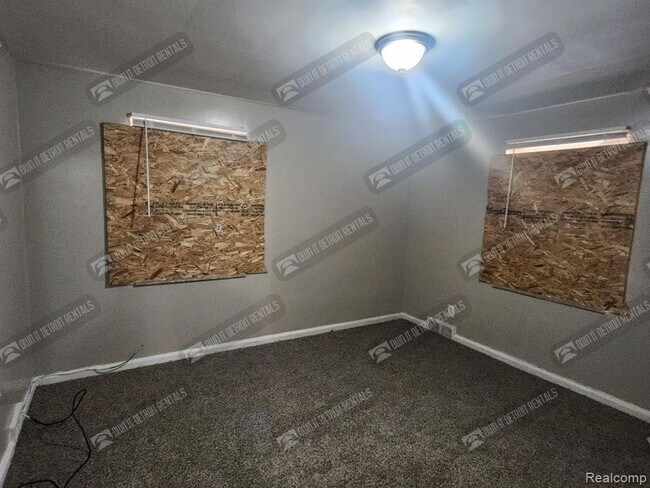 15491 Seymour St in Detroit, MI - Building Photo - Building Photo