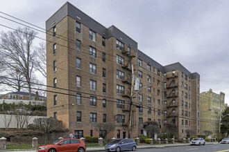 The Westview in Yonkers, NY - Building Photo - Building Photo