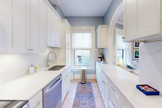 87 Worcester St, Unit 4 in Boston, MA - Foto de edificio - Building Photo