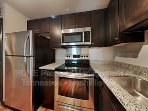 517 Veritas St in Nashville, TN - Building Photo - Building Photo