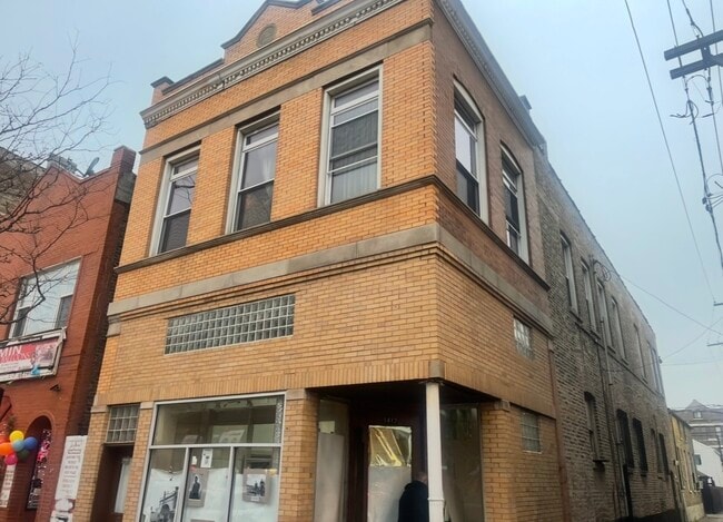 property at 1412 W 18th St
