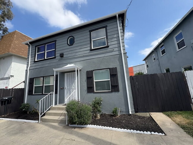 property at 323 W 10th St