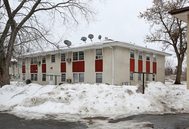 6393 Highway 65 NE in Fridley, MN - Building Photo - Building Photo