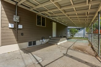 2104 Prairie Ave in Rapid City, SD - Building Photo - Building Photo