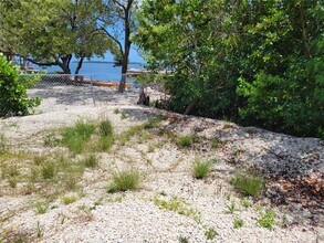 799 Hazel St in Key Largo, FL - Building Photo - Building Photo