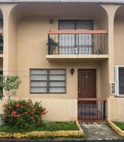 2608 W 54th Pl in Hialeah, FL - Building Photo