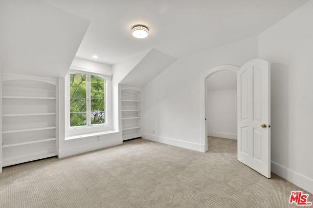 property at 10515 Oaklawn Rd