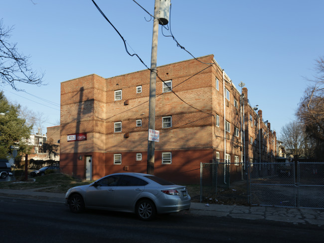 Lindley Gardens in Philadelphia, PA - Building Photo - Building Photo