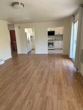 33-24 255th St in Queens, NY - Building Photo - Building Photo