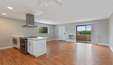 Hidden Cove in Escondido, CA - Foto de edificio - Building Photo