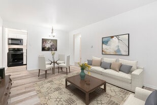 Lindsay Court Apartments in Louisville, KY - Building Photo