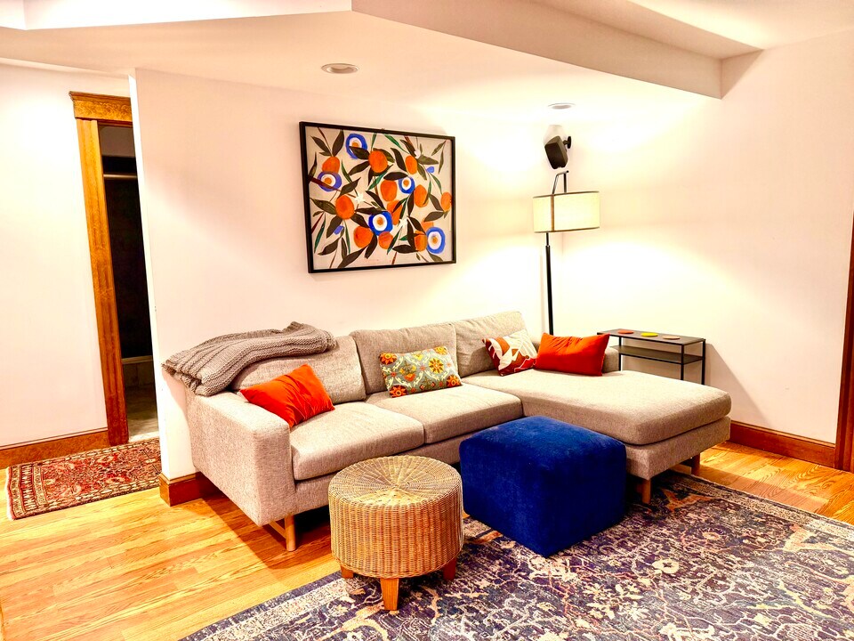 11 Knollwood Rd in Medford, MA - Building Photo