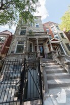 2318 N Southport Ave in Chicago, IL - Building Photo