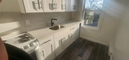 1256 North Ave in Beacon, NY - Building Photo - Building Photo