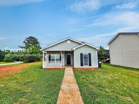 476 Dove Way in Social Circle, GA - Building Photo